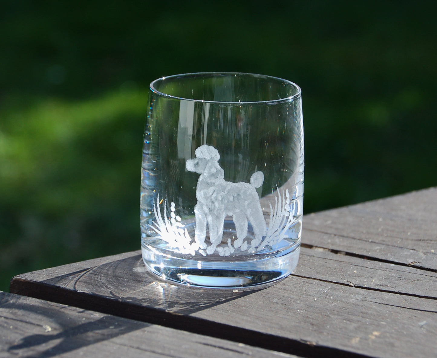 Schnapsglas mit Pudel Motiv Handmade Handgeschliffen - Glasschleiferei Weber