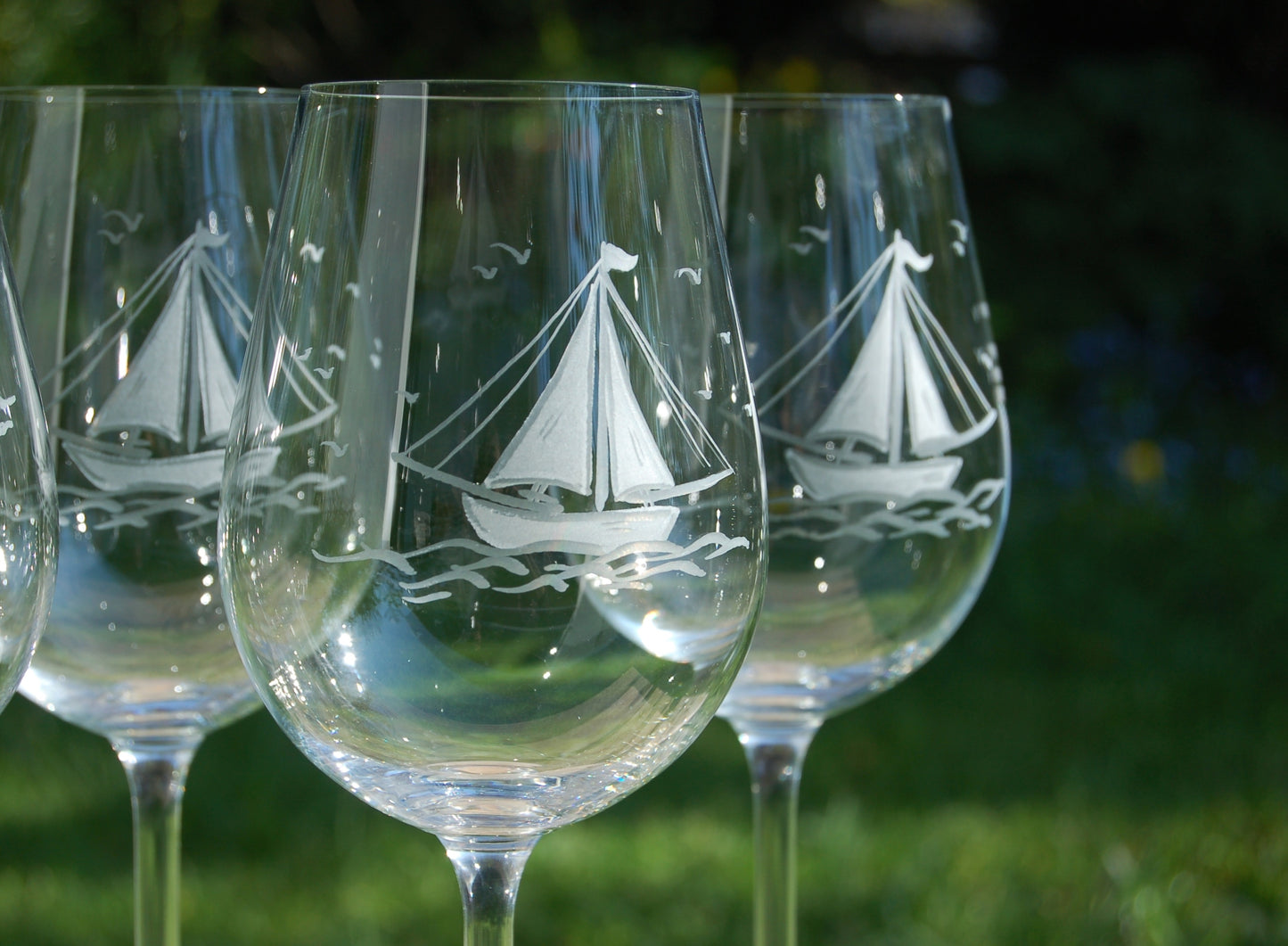 1x Rotweinglas | Gravur Segelschiff | Handmade | Handgraviert - Glasschleiferei Weber