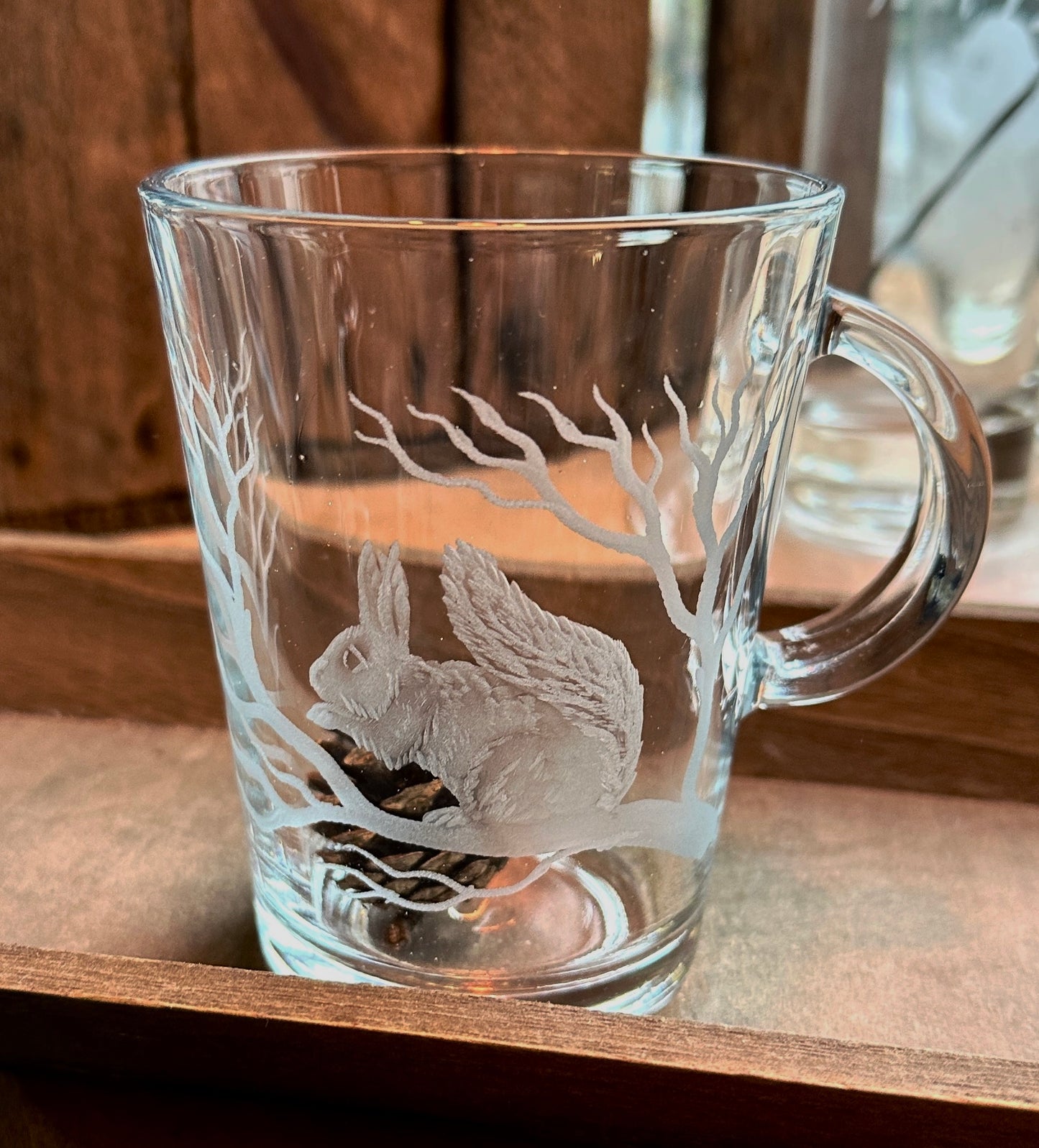 1x Teeglas | Gravur Eichhörnchen | Handmade | Handgraviert - Glasschleiferei Weber