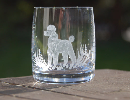 Schnapsglas mit Pudel Motiv Handmade Handgeschliffen - Glasschleiferei Weber