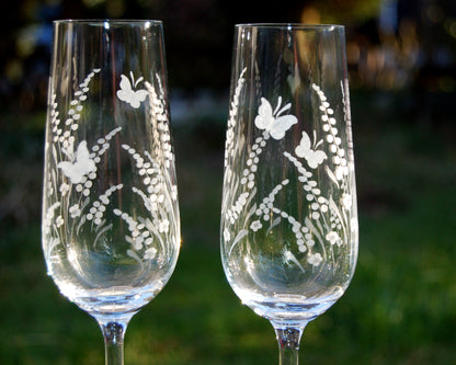 Sektgläser mit Blumen Schmetterling Motiv Handgeschliffen